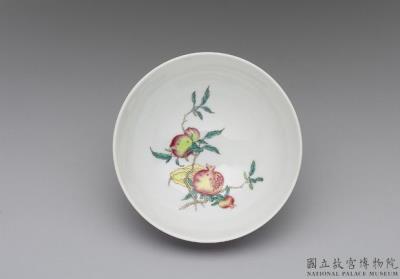 图片[2]-Tea bowl in yang-ts’ai enamels with incised red ground pattern of flower brocade 1741 (Ch’ien-lung reign)-China Archive